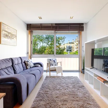 Modern Flat With Workspace In Foz By Hostwise ポルト