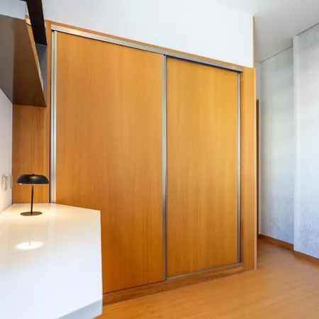Modern Flat With Workspace In Foz By Hostwise アパート ポルト