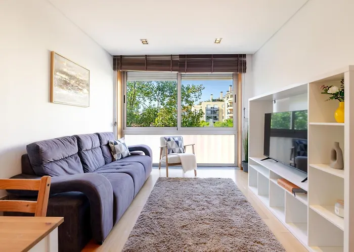 Modern Flat With Workspace In Foz By Hostwise بورتو