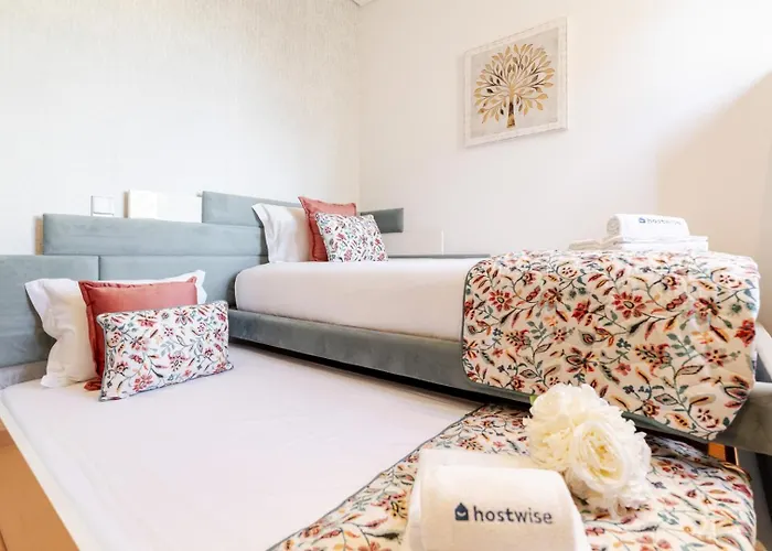 Modern Flat With Workspace In Foz By Hostwise شقة