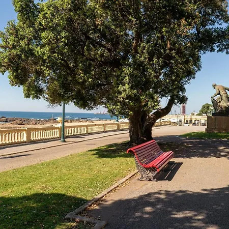 Modern Flat With Workspace In Foz By Hostwise *