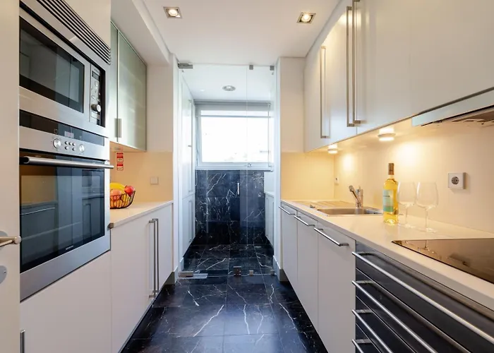 Modern Flat With Workspace In Foz By Hostwise ポルト