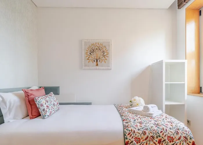 Modern Flat With Workspace In Foz By Hostwise * ポルト