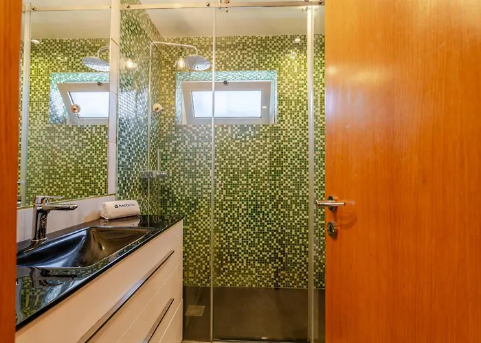 Apartamento Modern Flat With Workspace In Foz By Hostwise *