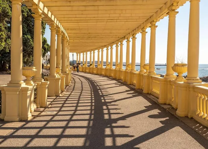 Modern Flat With Workspace In Foz By Hostwise Apartamento